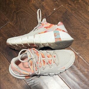 Nike Metcon Sneakers in Beige and Orange